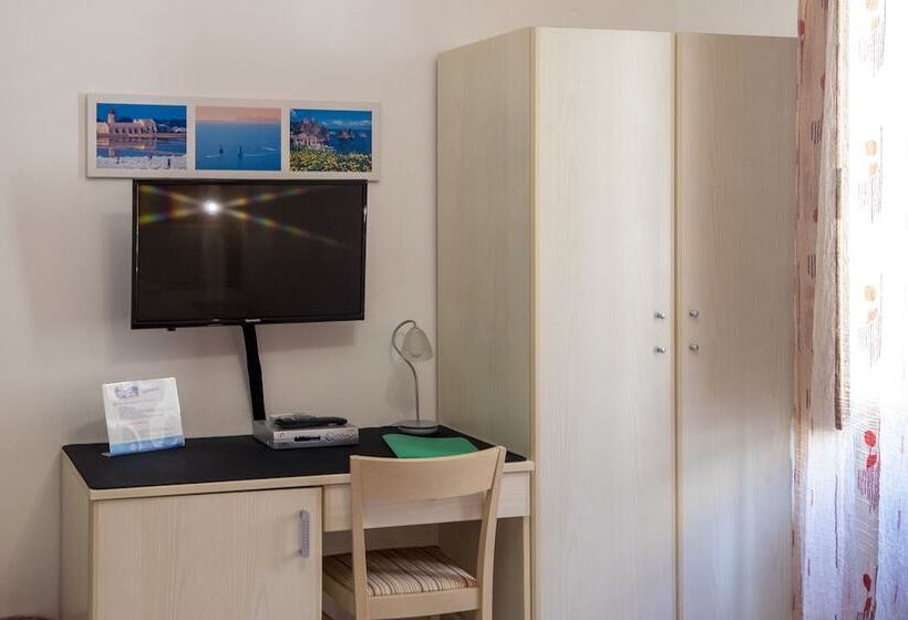 四人标准间, Casatrapani