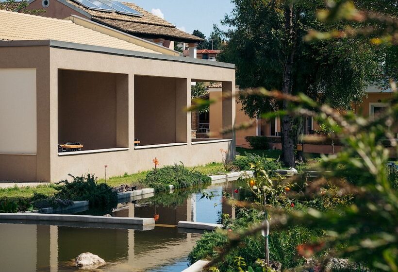 スタンダードスタジオ, Folies Corfu Town Hotel Apartments