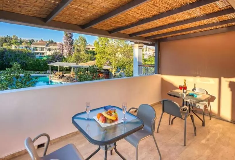 Huoneisto 1 Makuuhuone, Folies Corfu Town Hotel Apartments