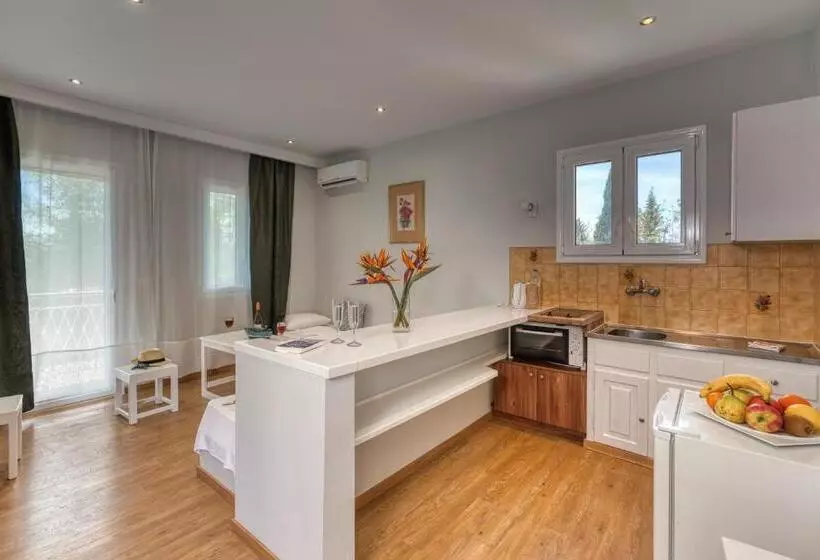 Huoneisto 1 Makuuhuone, Folies Corfu Town Hotel Apartments