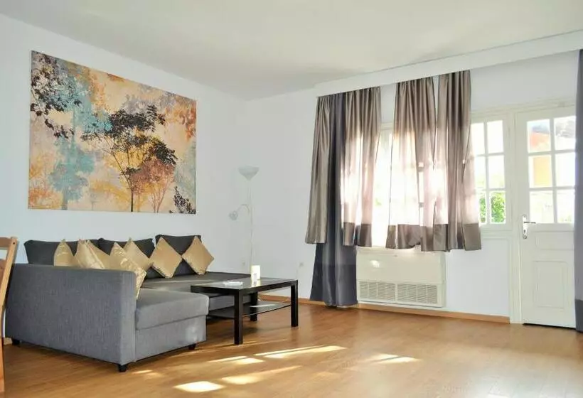Huoneisto 1 Makuuhuone, Folies Corfu Town Hotel Apartments