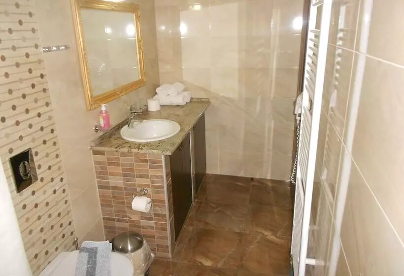 Family flat with view, Alsos House