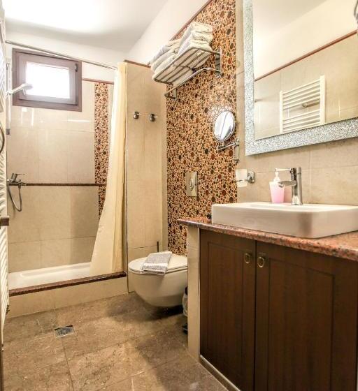 חדר סטנדרט לארבעה, Alsos House