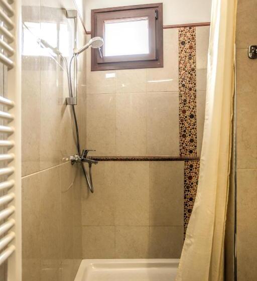 חדר סטנדרט לארבעה, Alsos House