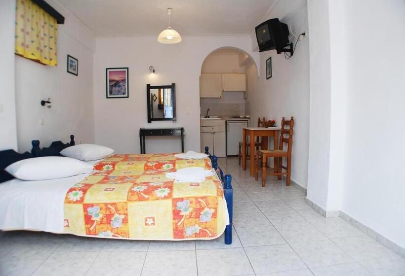 חדר אקונומי, Aretousa Villas