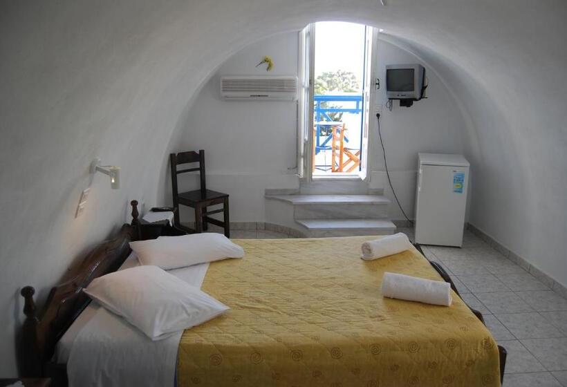 חדר בסיסי, Aretousa Villas