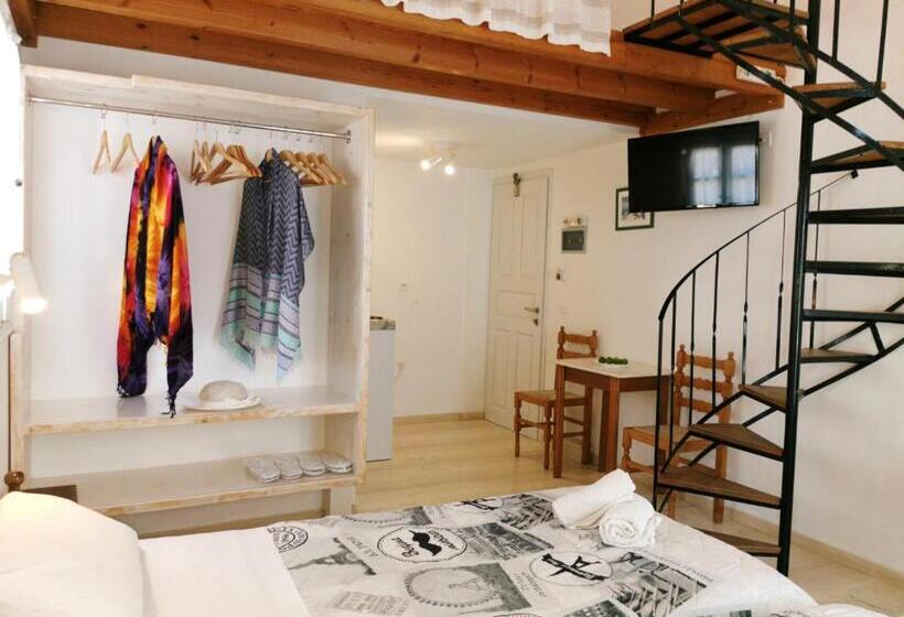 חדר משפחתי, Aretousa Villas