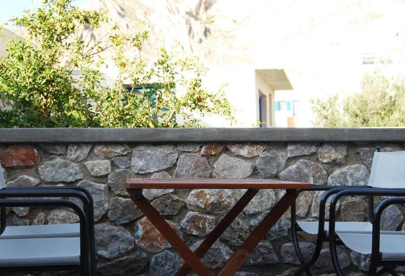 דירה בת חדר שינה 1 עם נוף, Aretousa Villas