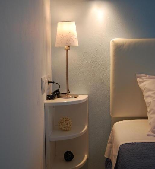 דירה בת חדר שינה 1 עם נוף, Aretousa Villas