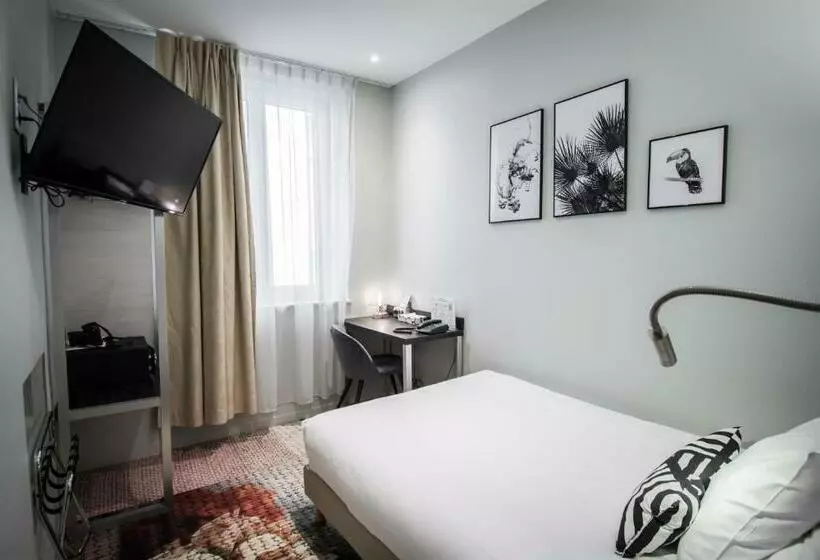 اتاق استاندارد یک نفره, Couvent Du Franciscain Centre Ville