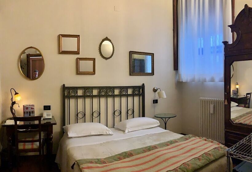 اتاق استاندارد, De Prati