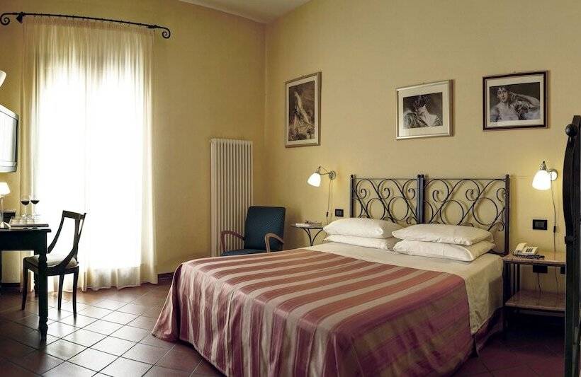 اتاق استاندارد, De Prati