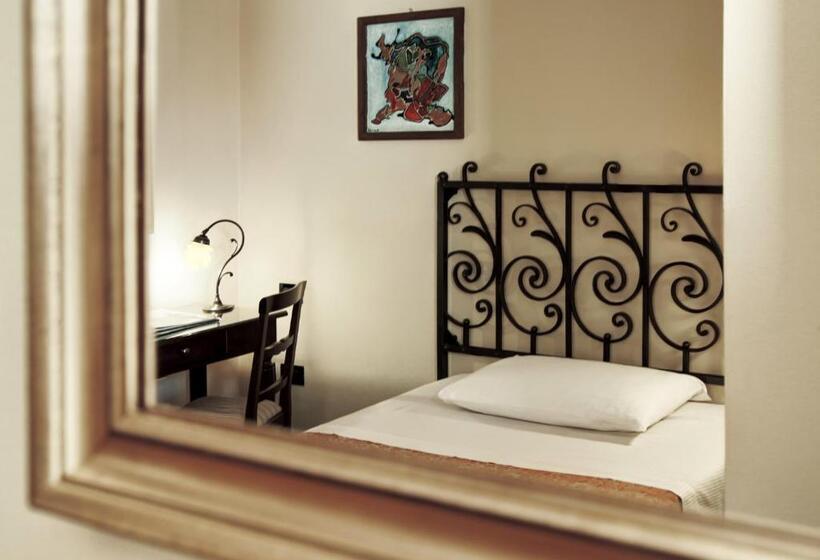 اتاق استاندارد یک نفره, De Prati