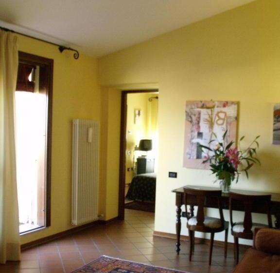 Suite with Terrace, De Prati