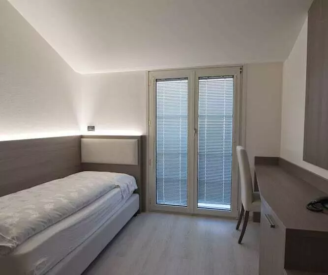 اتاق استاندارد یک نفره, Garni Villa Fontana