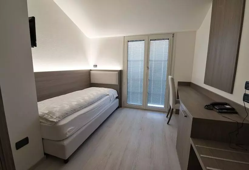 اتاق استاندارد یک نفره, Garni Villa Fontana