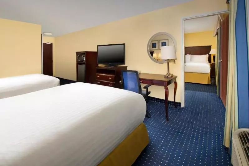 スタンダードルーム, Holiday Inn Express & Suites San Antonio West Sea World Area, An Ihg