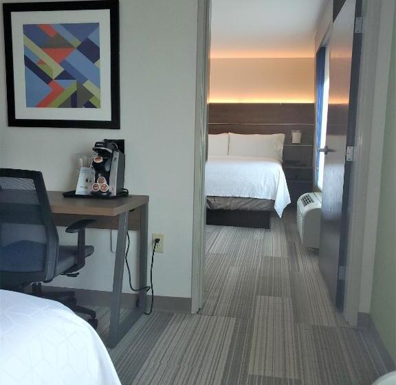 带2个卧室的套房, Holiday Inn Express & Suites San Antonio West Sea World Area, An Ihg