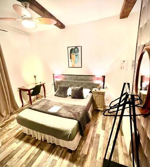 Номер Стандарт с Балконом, Hôtel Paul Riquet