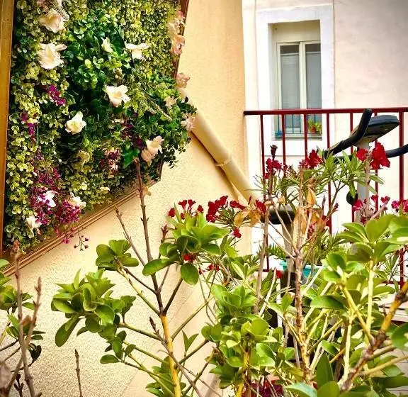 اتاق استاندارد با تراس, Hôtel Paul Riquet
