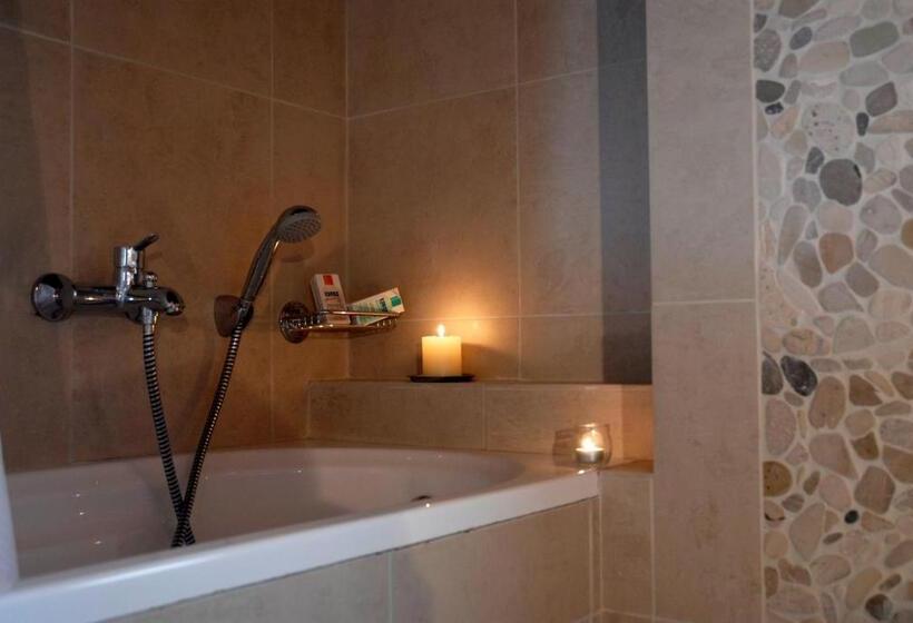 标准工作室, Mistral