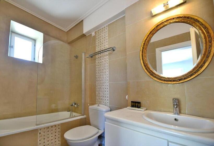 חדר סטנדרט לשלושה עם נוף לגינה, Mistral