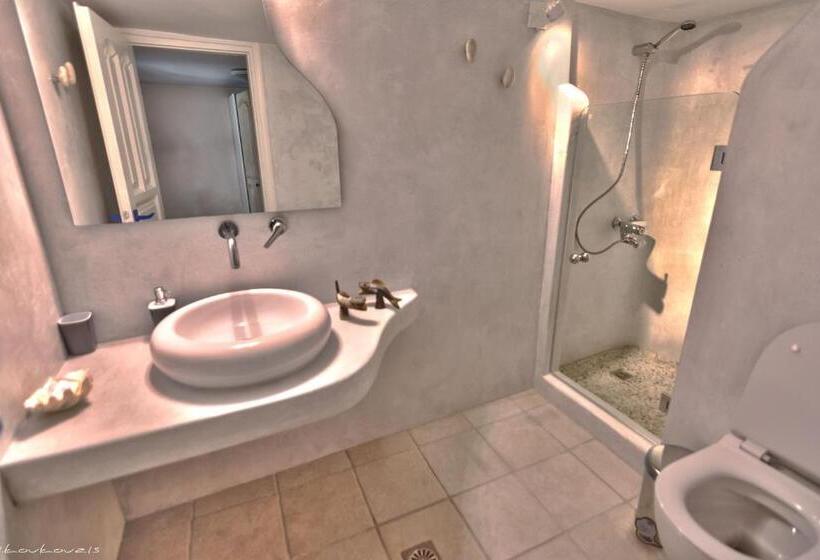 Economy Studio, Pension Sofi