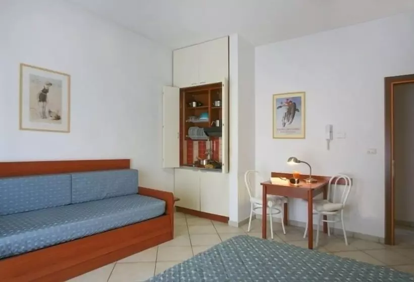 استودیوی استاندارد, Residence I Girasoli