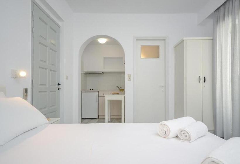 Студия Superior, Soula Naxos