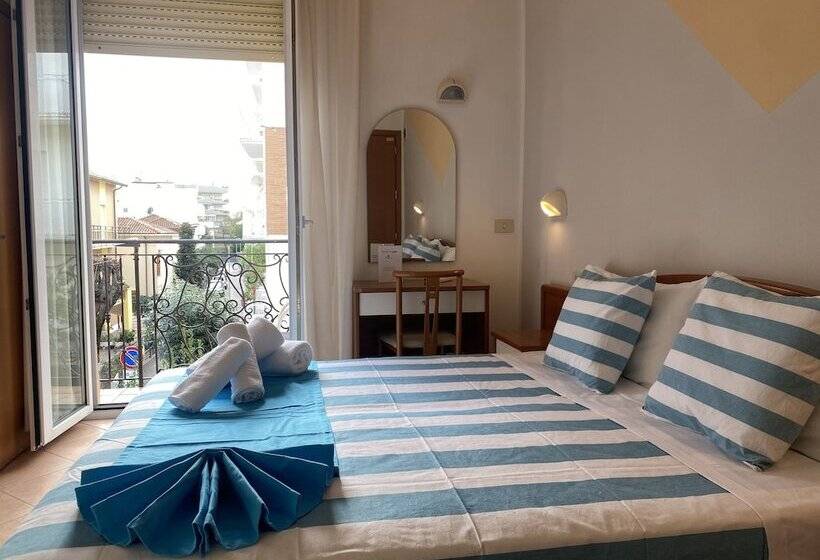 اتاق استاندارد سه نفره, Villa Caterina