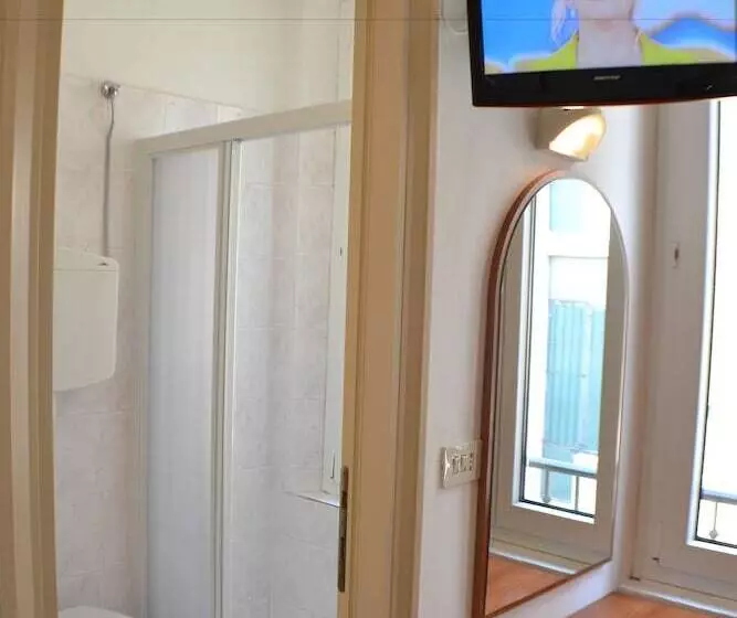 اتاق استاندارد یک نفره, Villa Caterina