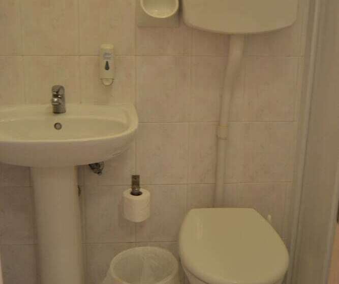 اتاق عادی, Villa Caterina