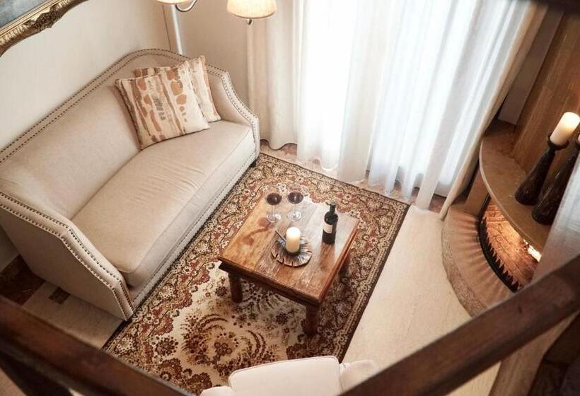 اتاق دوبلکس, Xenonas Iresioni