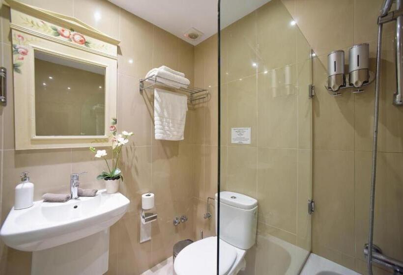 标准工作室, Isabella Country House