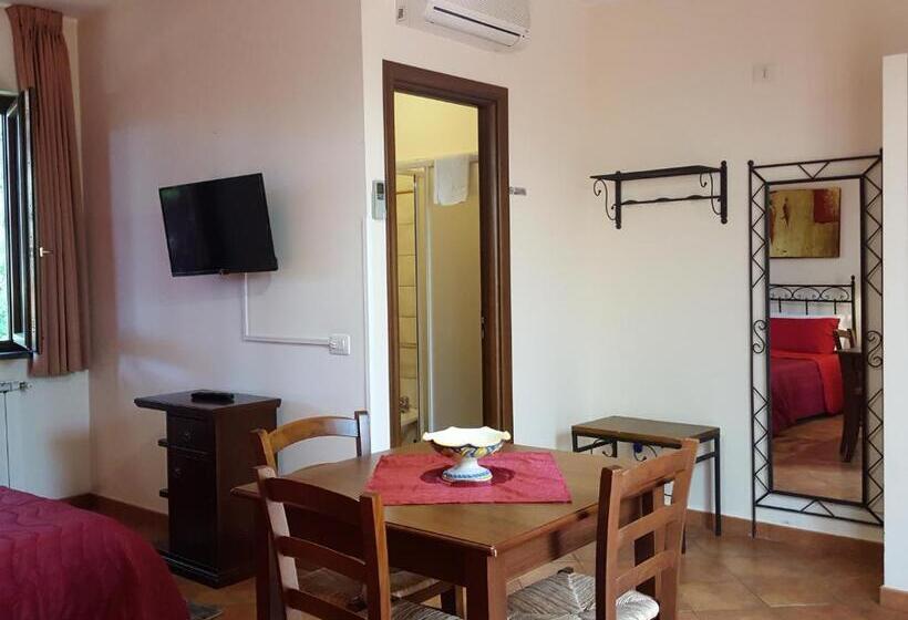 Семейный Номер, Poggiofelice B&b