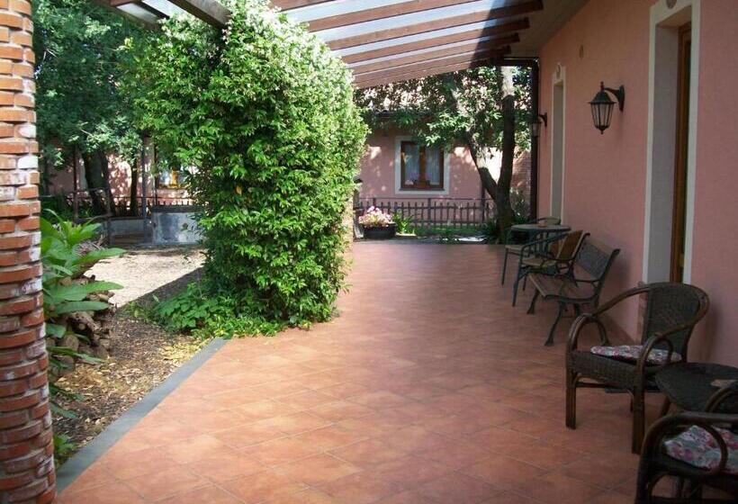 家庭间, Poggiofelice B&b