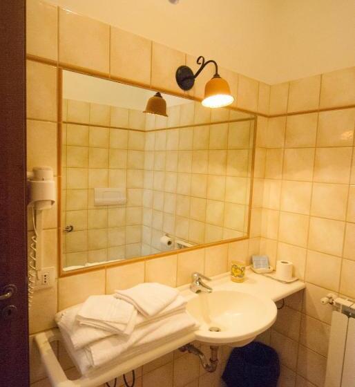 Номер Стандарт Трехместный, Poggiofelice B&b