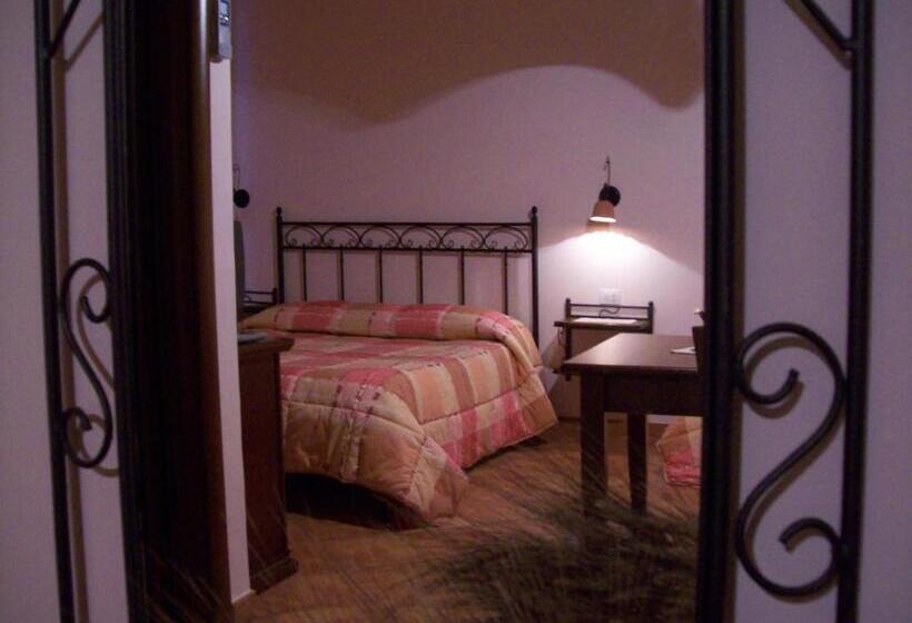 Номер Стандарт Трехместный, Poggiofelice B&b