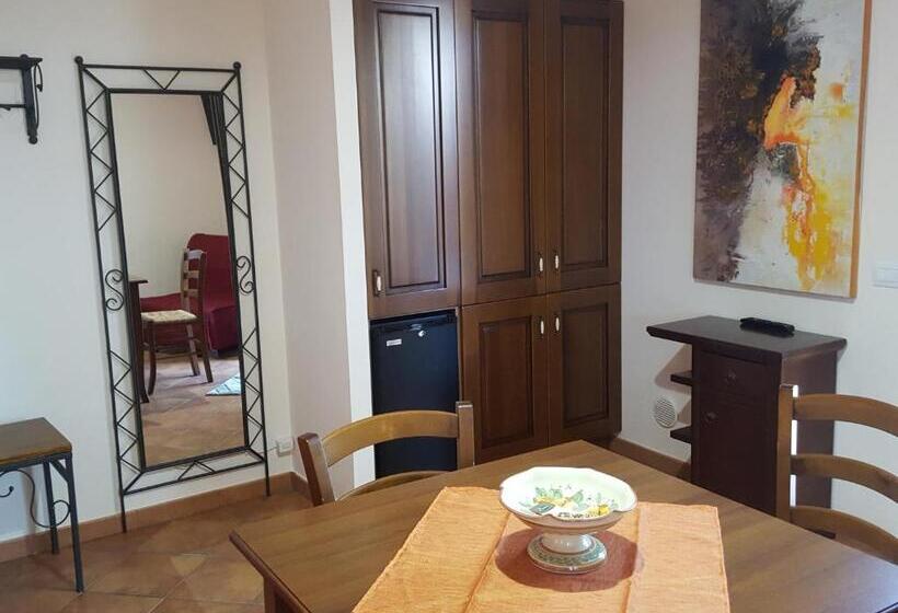 اتاق استاندارد سه نفره, Poggiofelice B&b