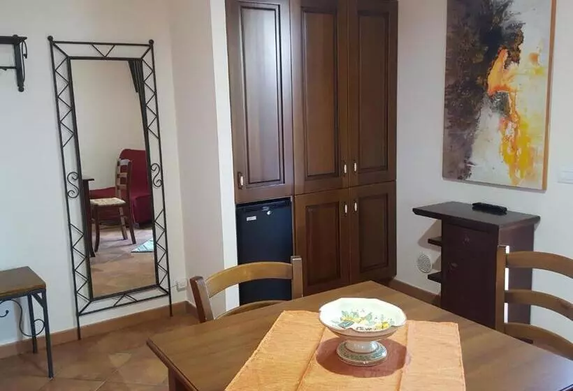 Standard Kolmen Hengen Huone, Poggiofelice B&b