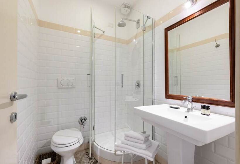 חדר סטנדרט, The Blue Hostel