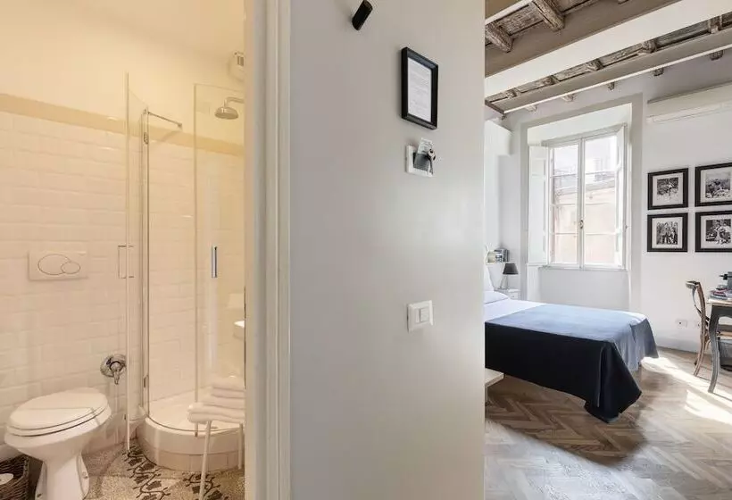 اتاق استاندارد, The Blue Hostel