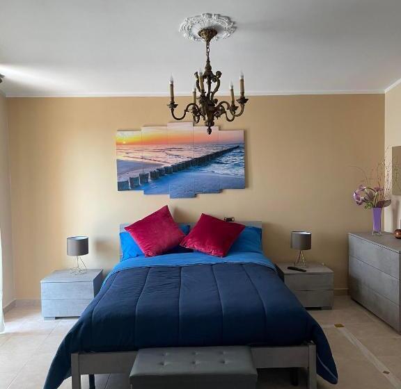 חדר משפחתי, B&b Alba