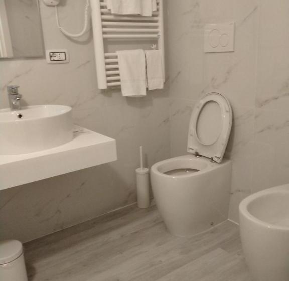 اتاق لوکس, Bresciantica