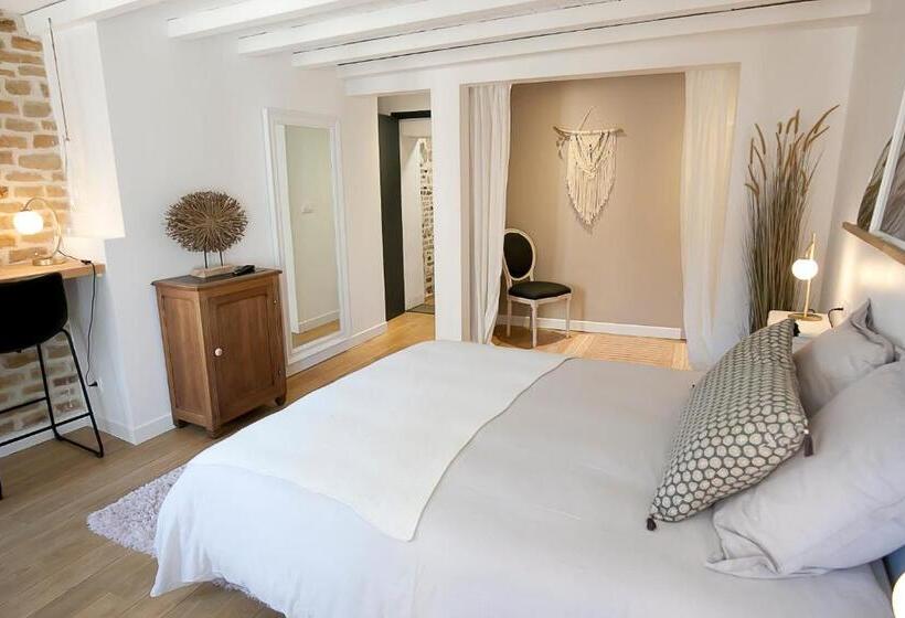 标准间, Meublé De Tourisme, Les Chambres Du Beffroi