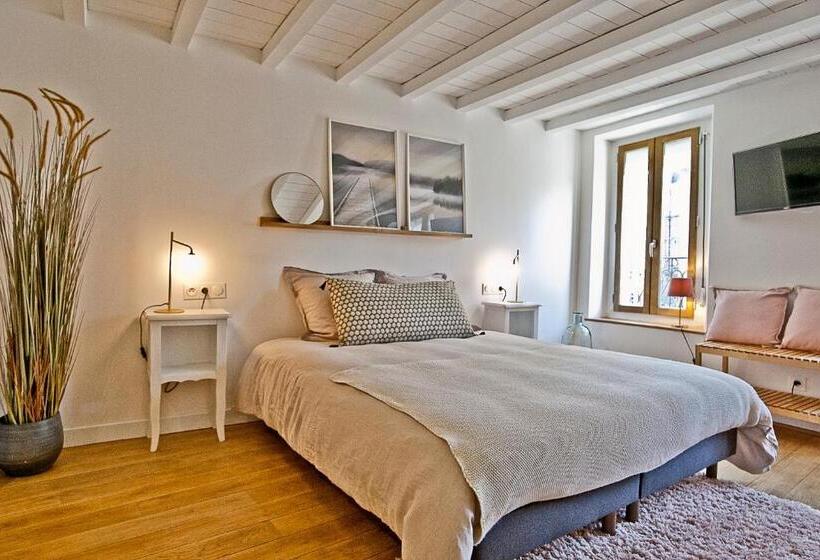 标准间, Meublé De Tourisme, Les Chambres Du Beffroi