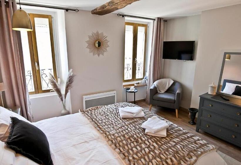 标准间, Meublé De Tourisme, Les Chambres Du Beffroi