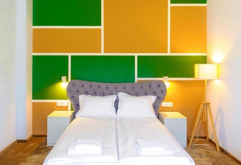 Апартаменты 1 Спальня, H11 Downtown Apartments