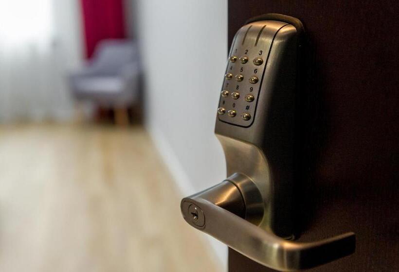 اتاق استاندارد سه نفره, H11 Downtown Apartments