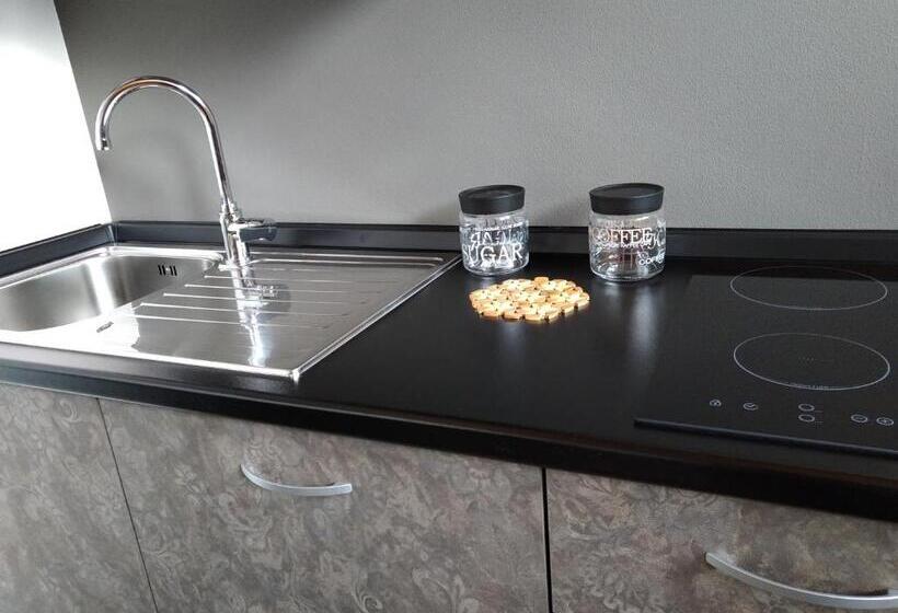 إستوديو ديلوكس, Alpenrooms